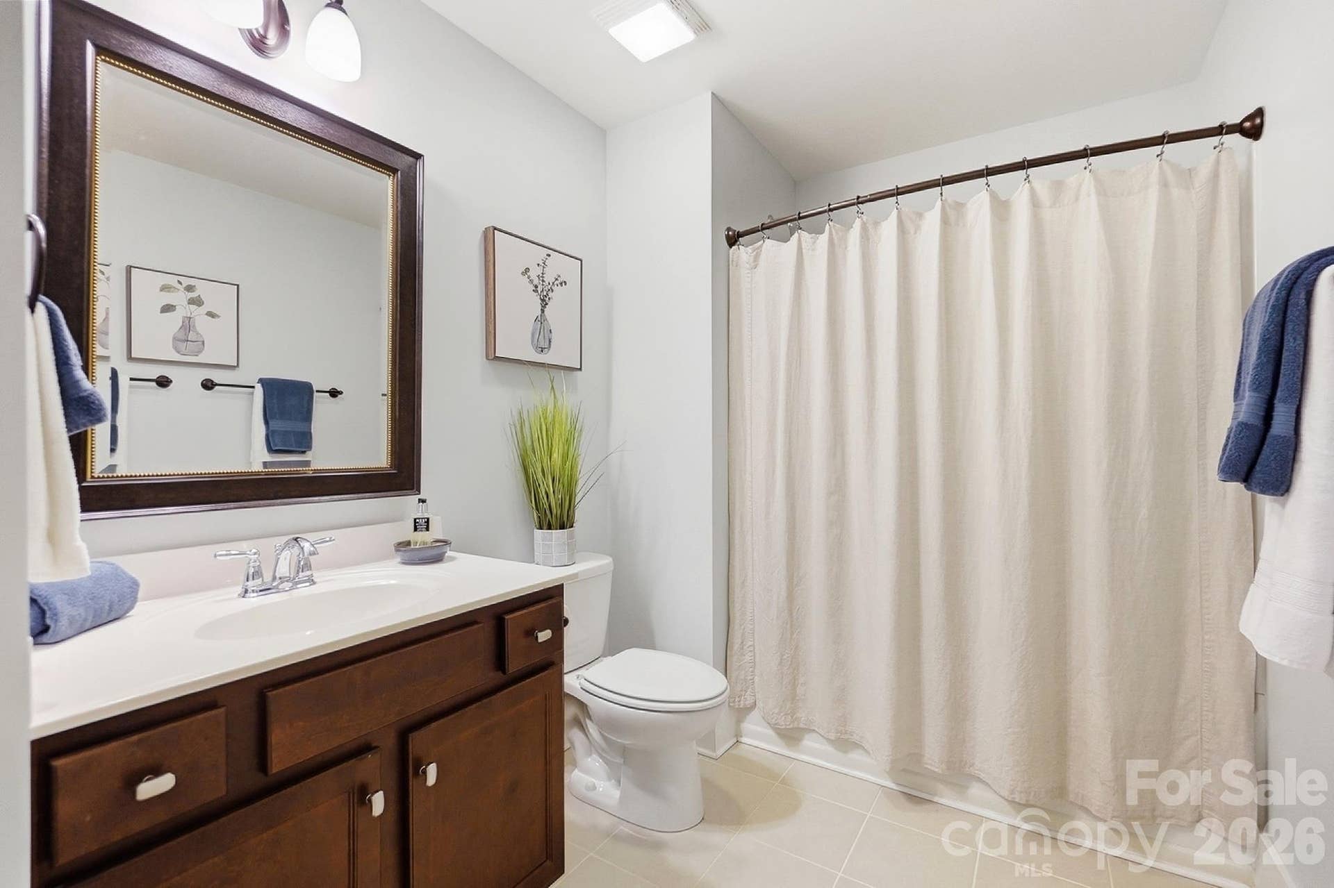 Full bath on 2nd floor