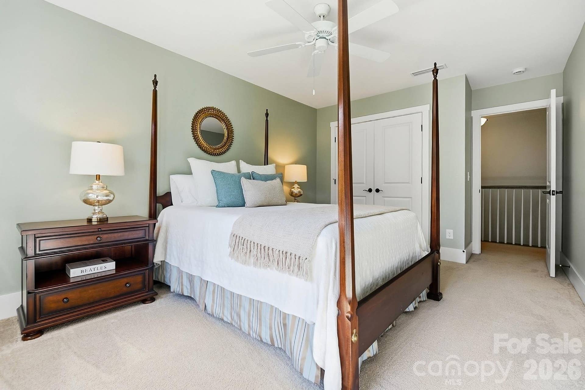 Bed/Bonus room with closet