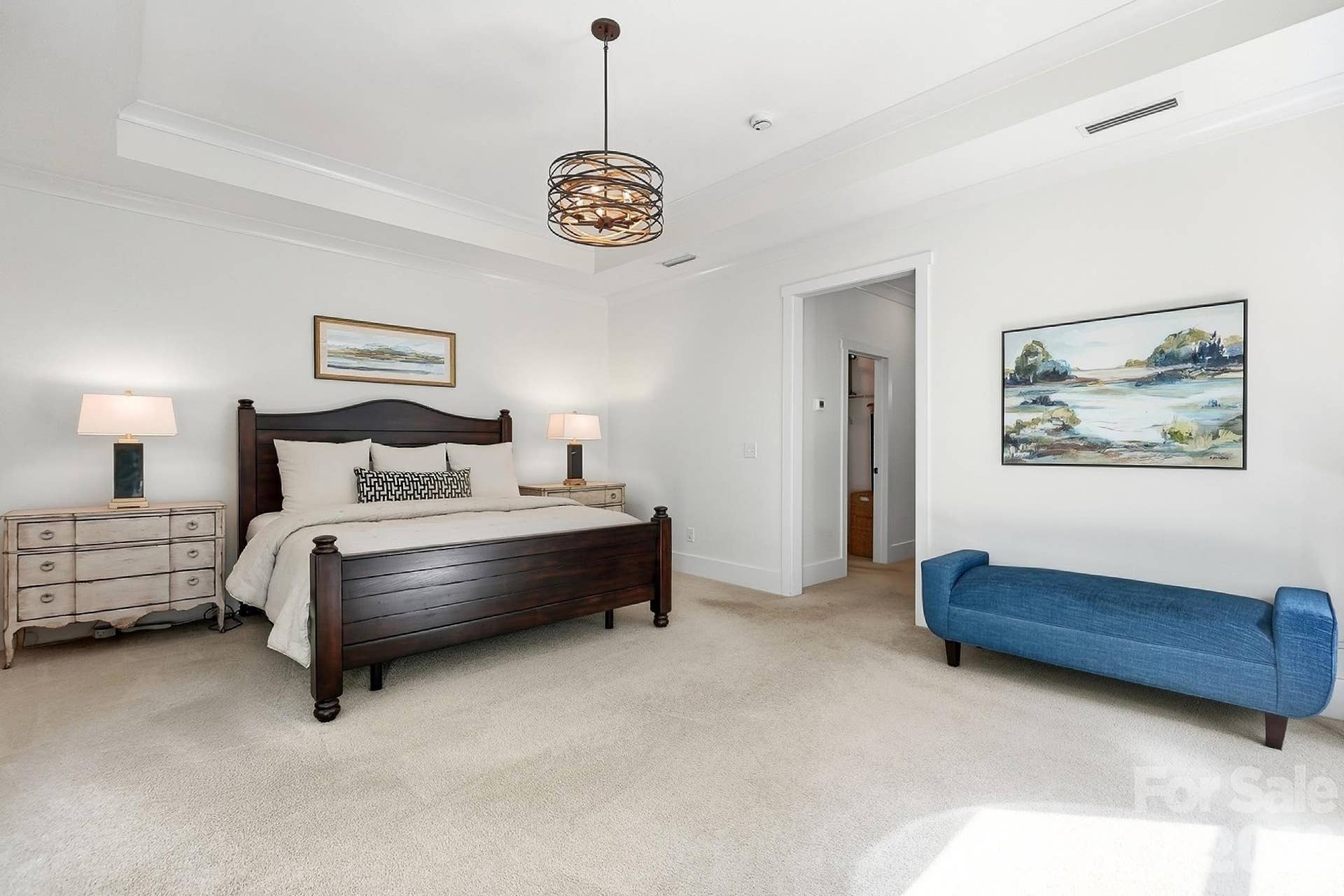 Huge primary bedroom