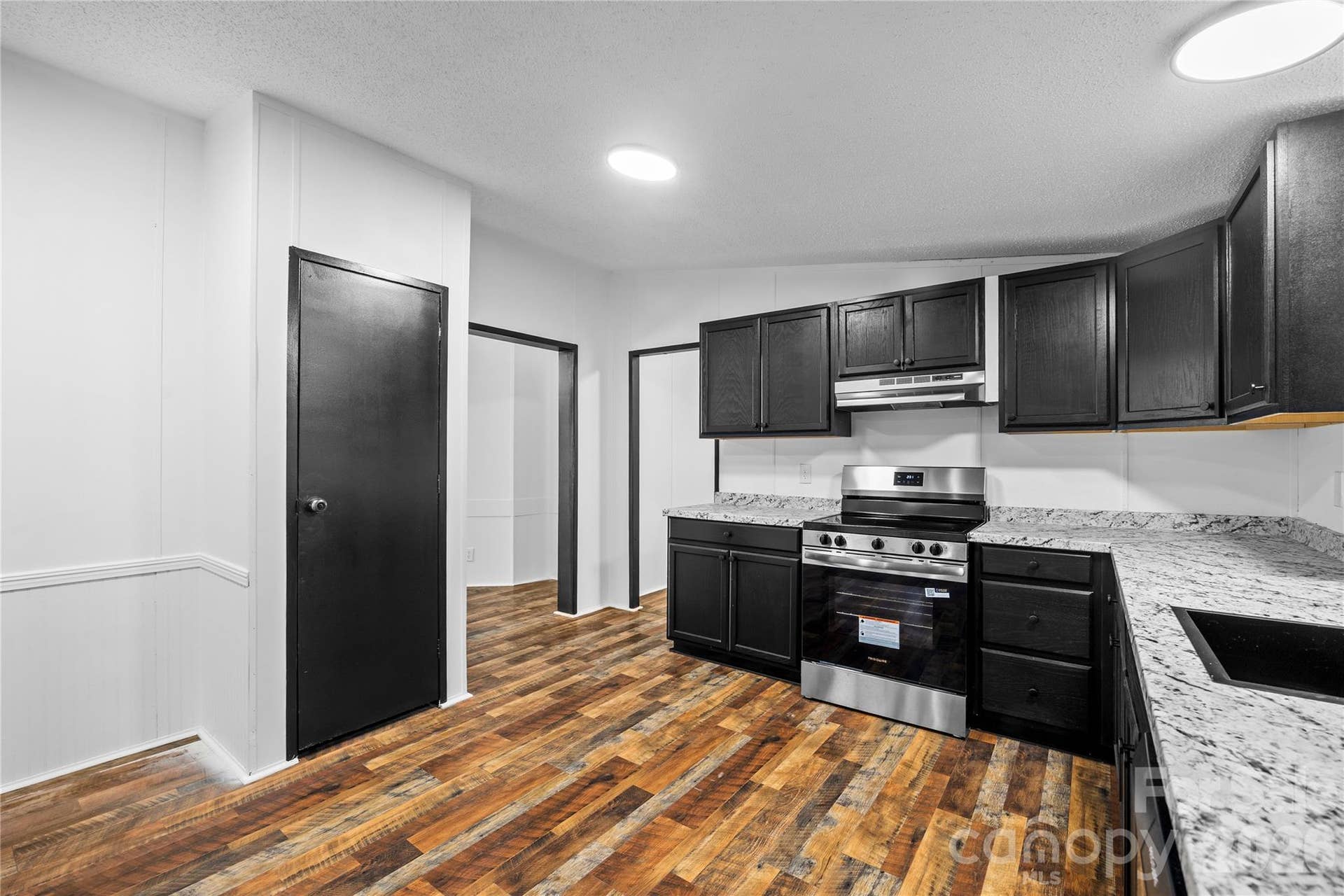 3285 Falcon Ridge Road, Maiden, NC 28650 3285 Falcon Ridge Road, Maiden, NC 28650