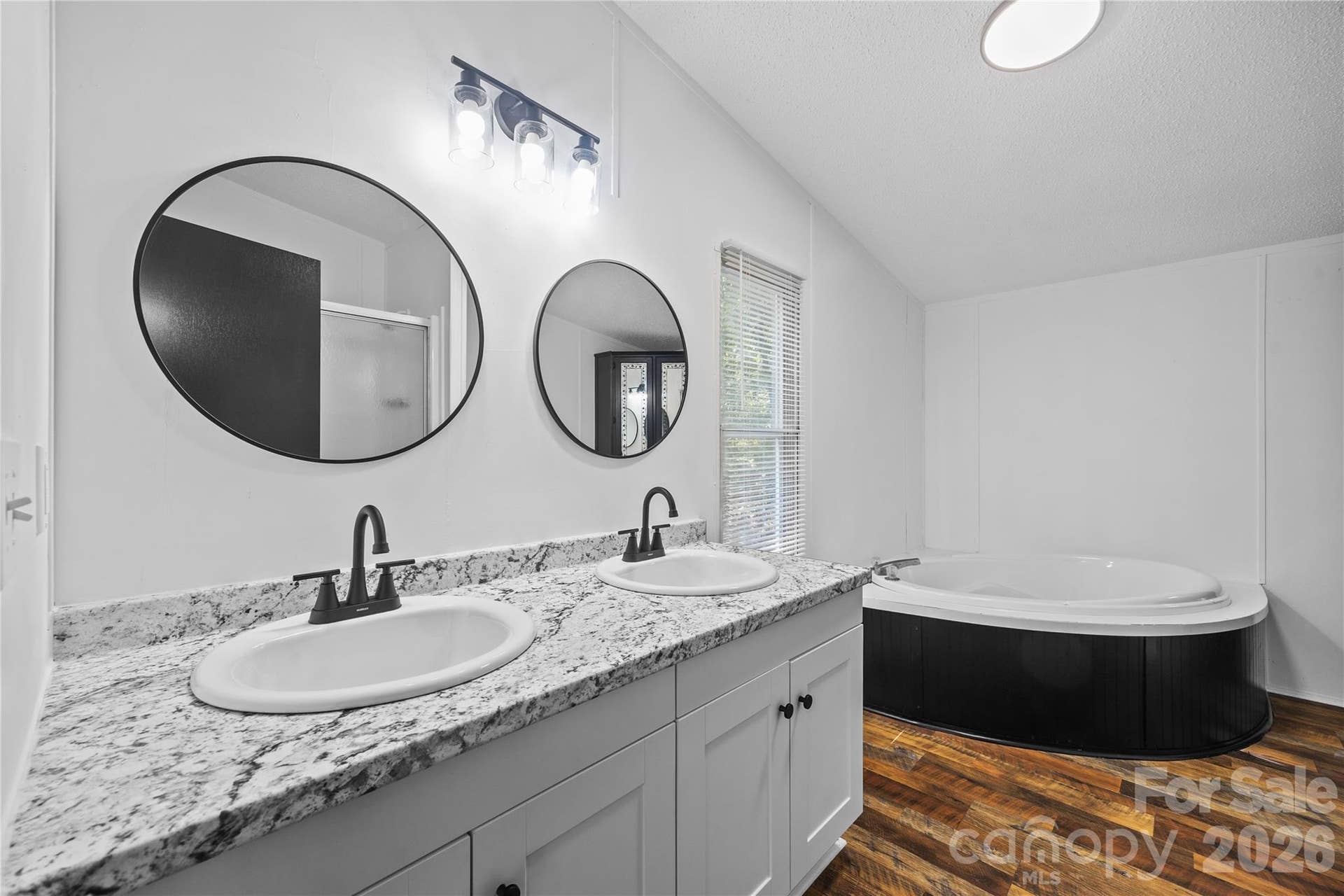 3285 Falcon Ridge Road, Maiden, NC 28650 3285 Falcon Ridge Road, Maiden, NC 28650