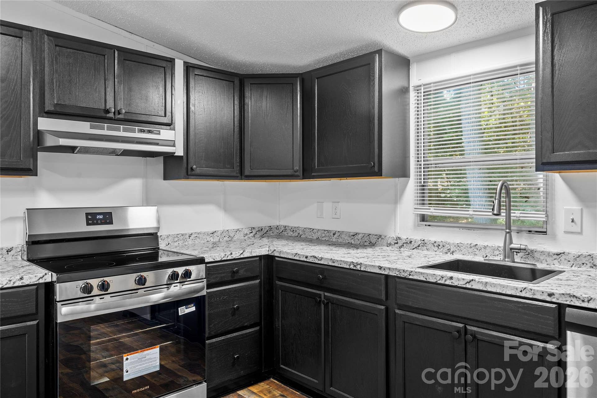 3285 Falcon Ridge Road, Maiden, NC 28650 3285 Falcon Ridge Road, Maiden, NC 28650