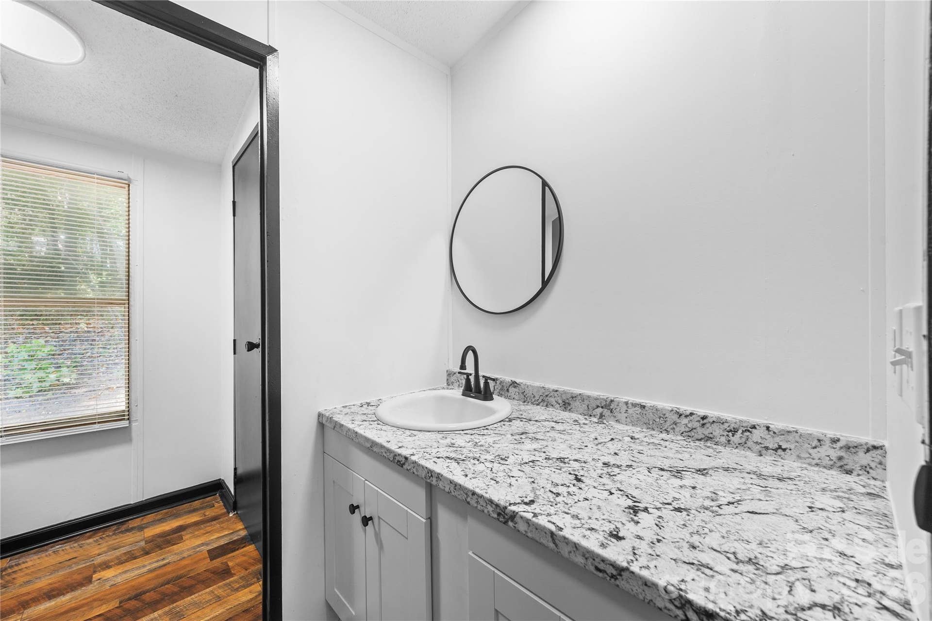 3285 Falcon Ridge Road, Maiden, NC 28650 3285 Falcon Ridge Road, Maiden, NC 28650