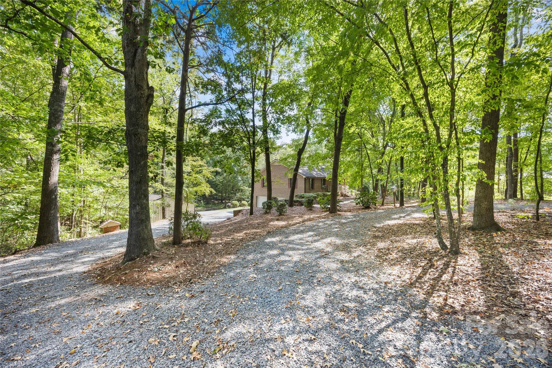 16208 Deepwood Place, Indian Trail, NC 28079 circular driveway