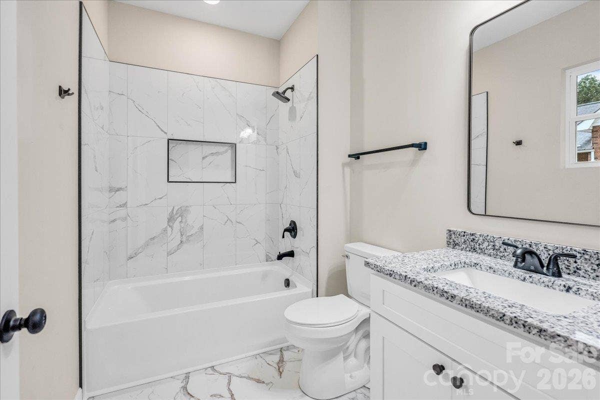 807 Cedar Street, East Spencer, NC 28039 En suite in primary bedroom