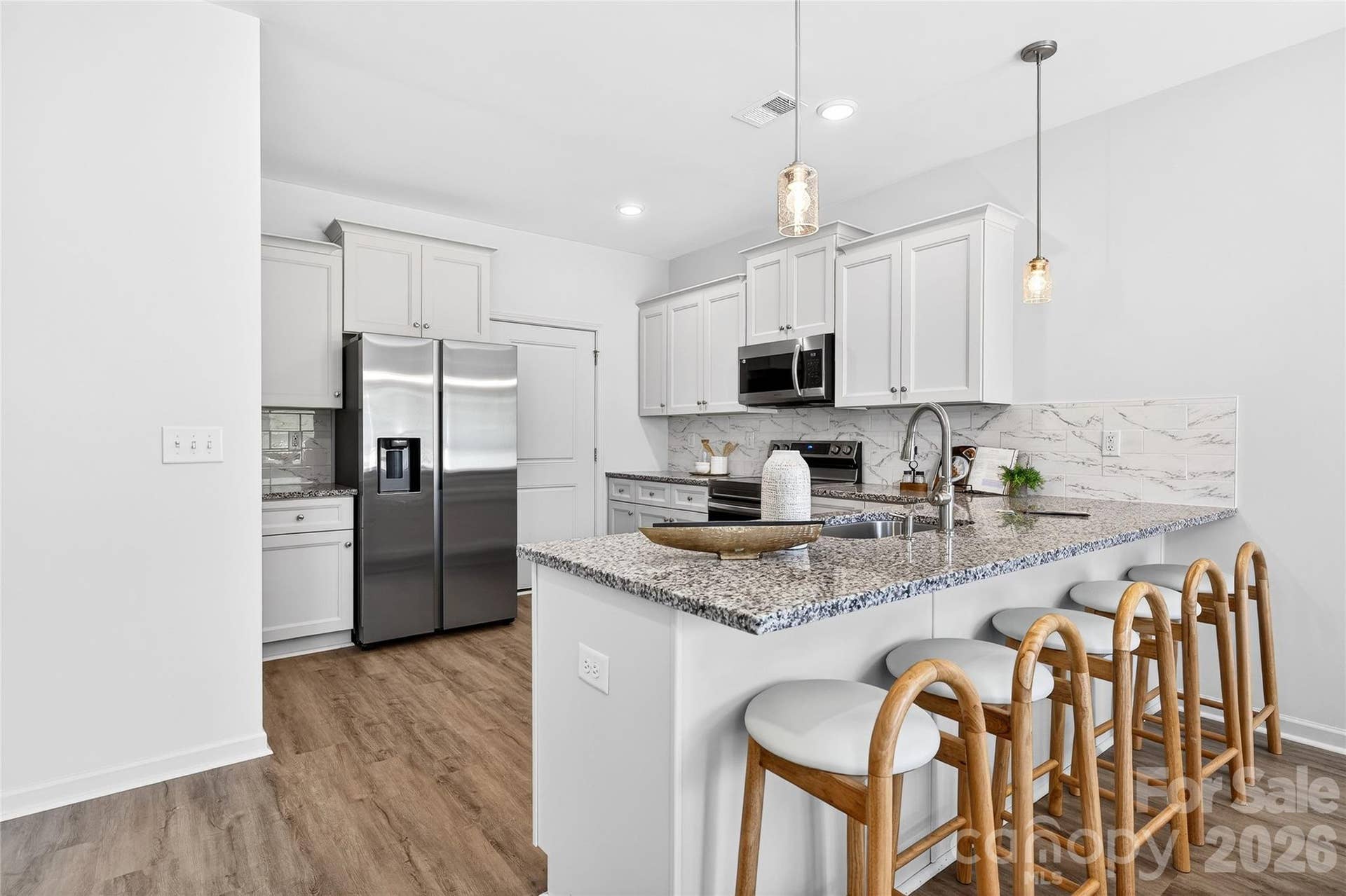 312 E Glendale Avenue, Mount Holly, NC 28120 Representation
