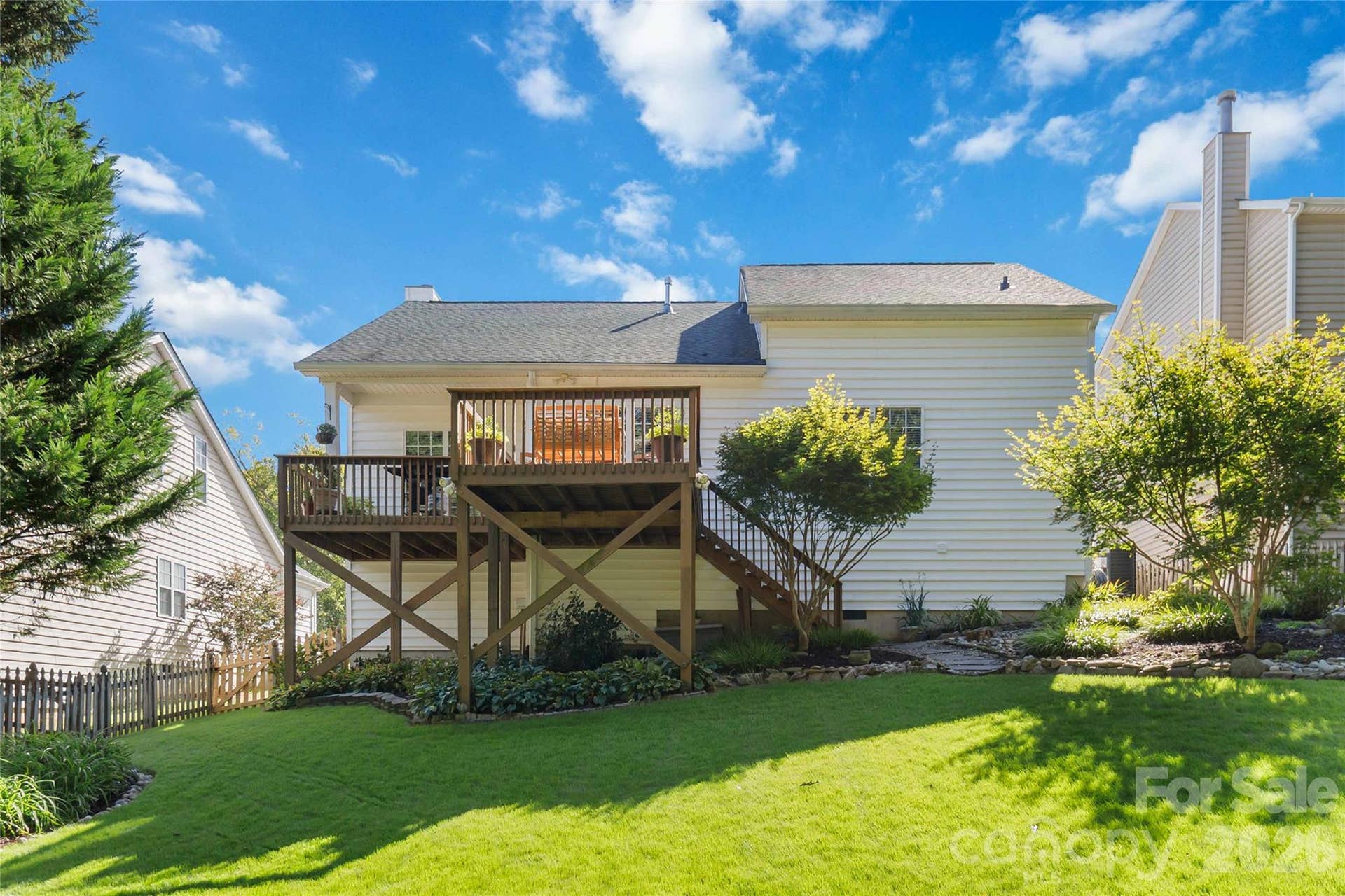 15032 Rothesay Drive, #23, Charlotte, NC 28277 Beautifully maintained backyard