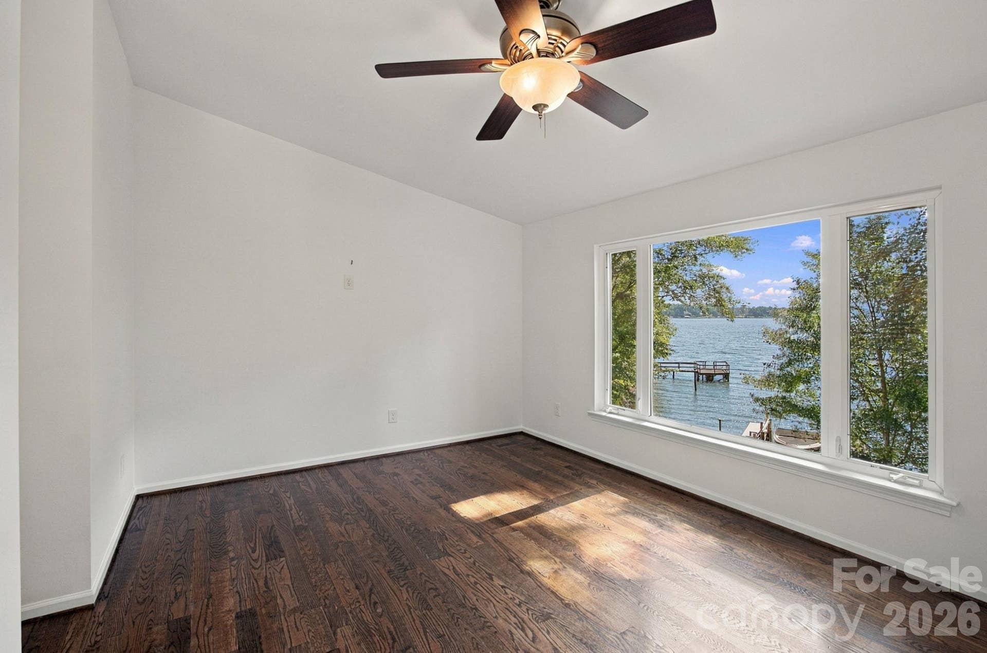 Main level primary suite