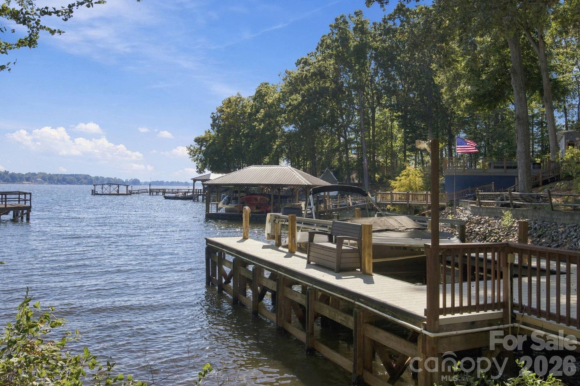 Stationary dock