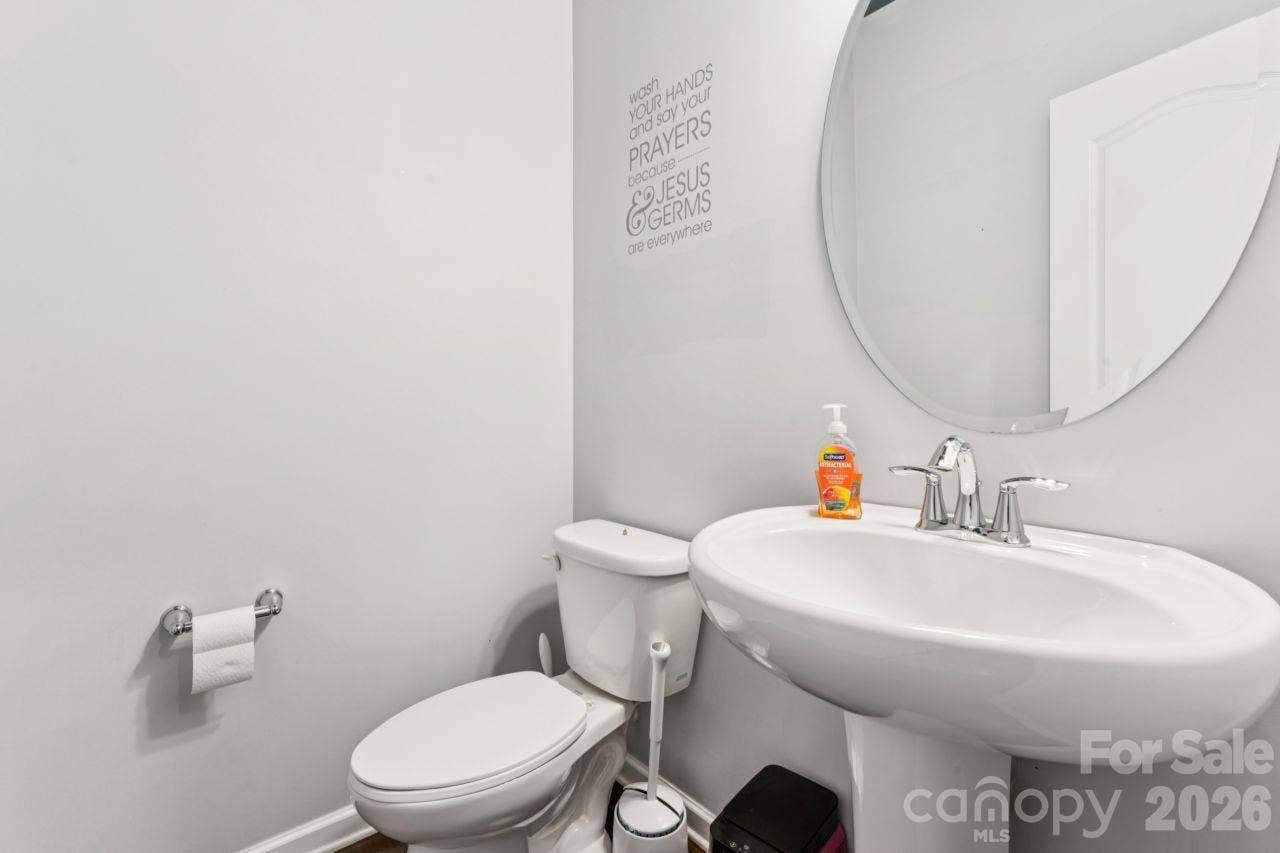 3018 Oakmere Road, Waxhaw, NC 28173 Main level half bath