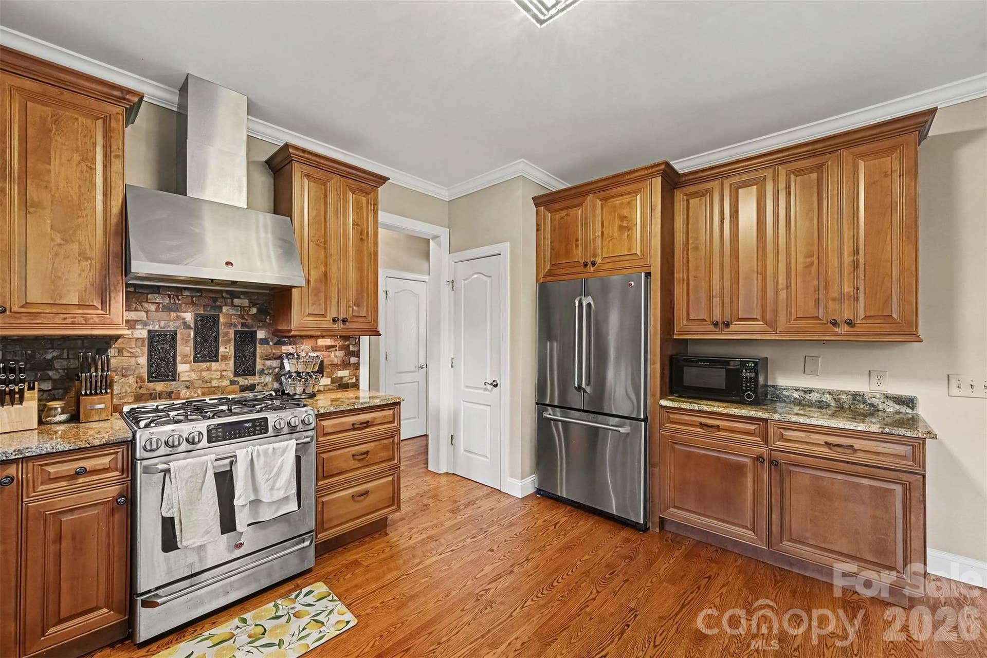5523 Tullamore Lane, Charlotte, NC 28269 5523 Tullamore Lane, Charlotte, NC 28269