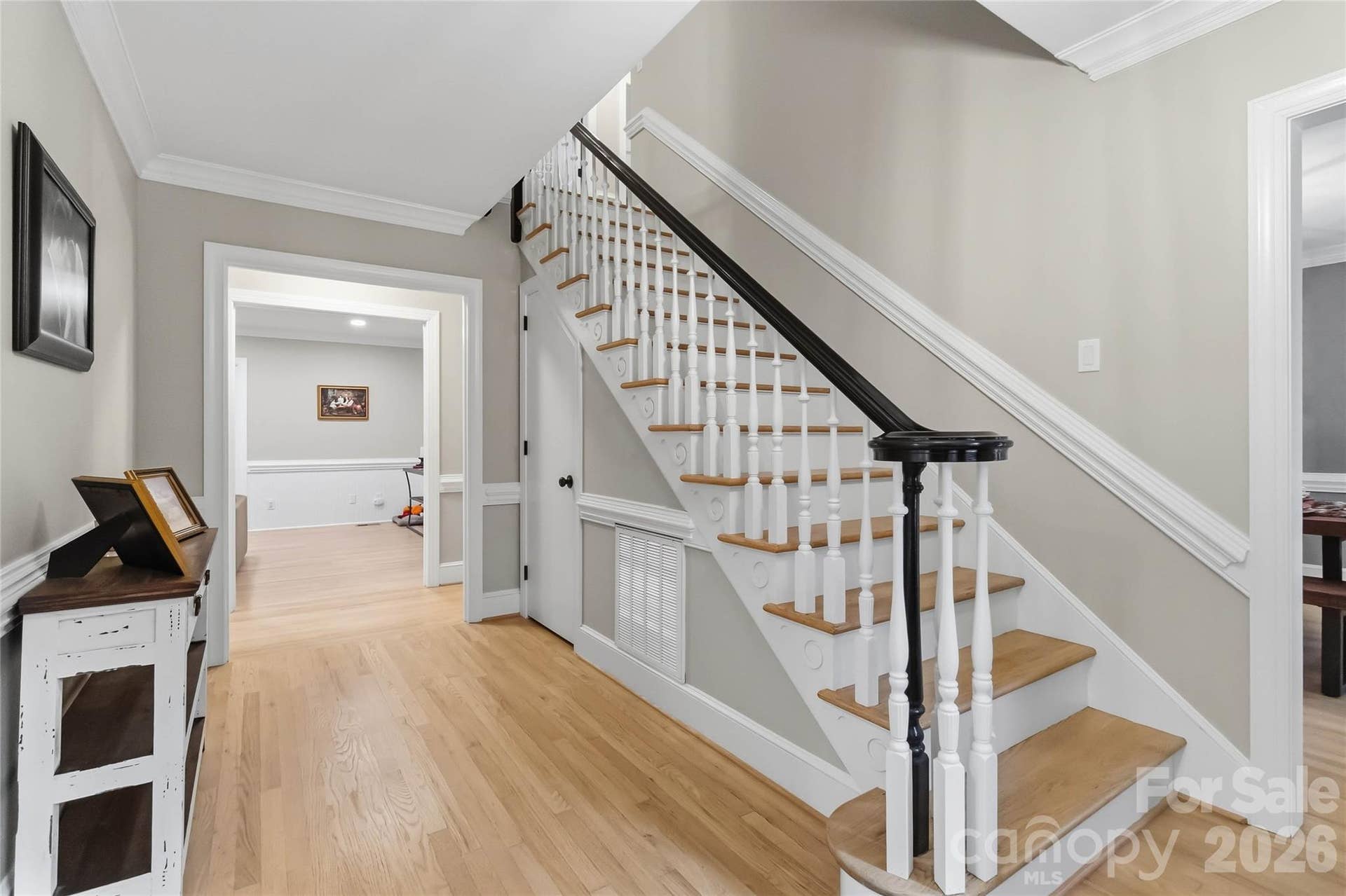 9414 Tillot Drive, Matthews, NC 28105 Entry Hall