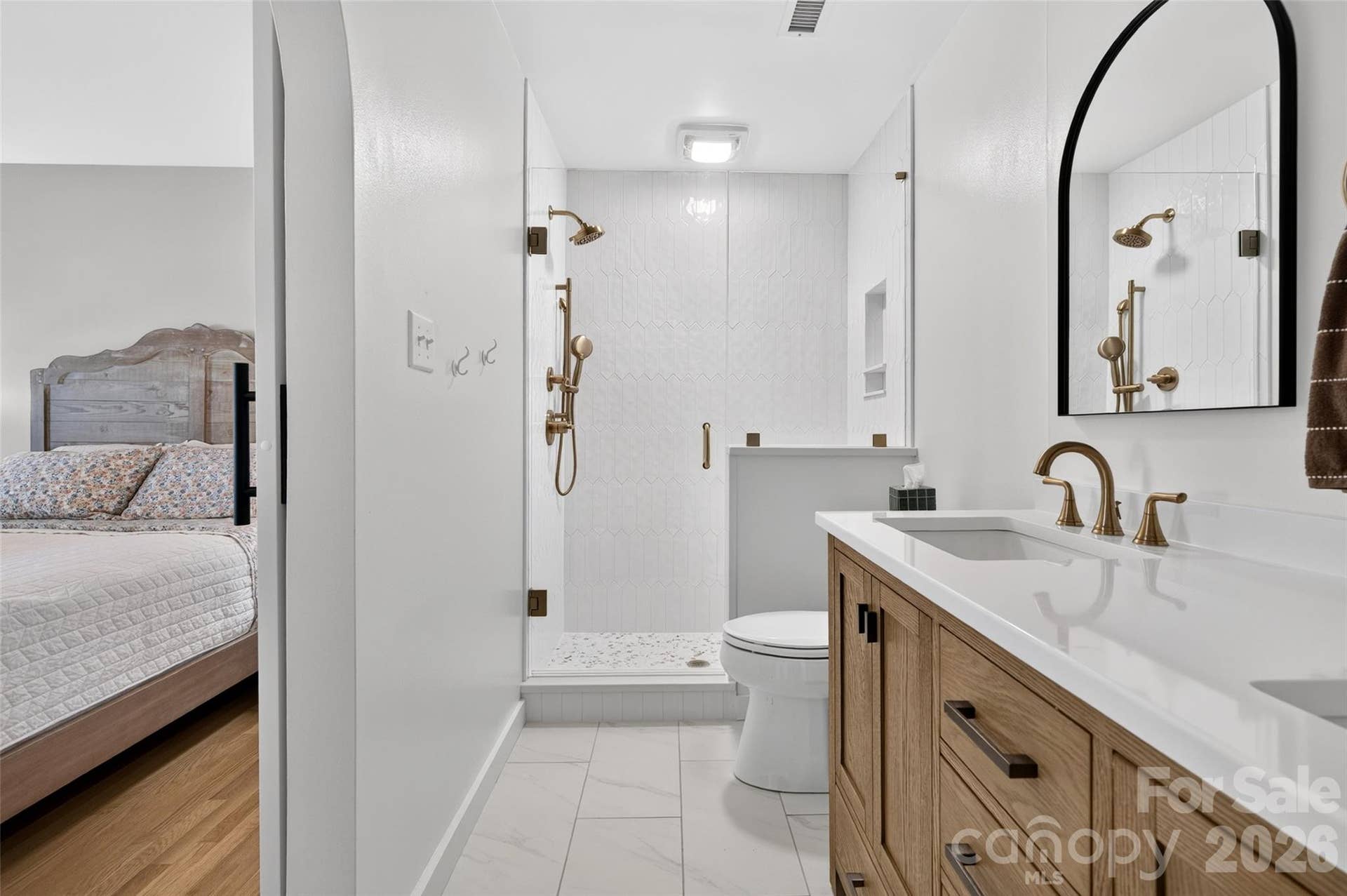 171 Pleasant Drive, Statesville, NC 28677 Updated bathroom