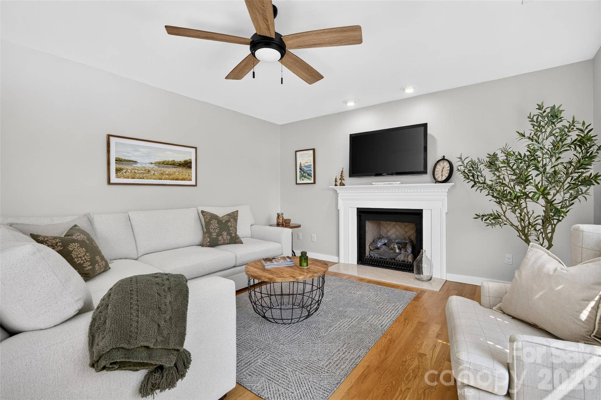 171 Pleasant Drive, Statesville, NC 28677 Cozy Family Room with fireplace