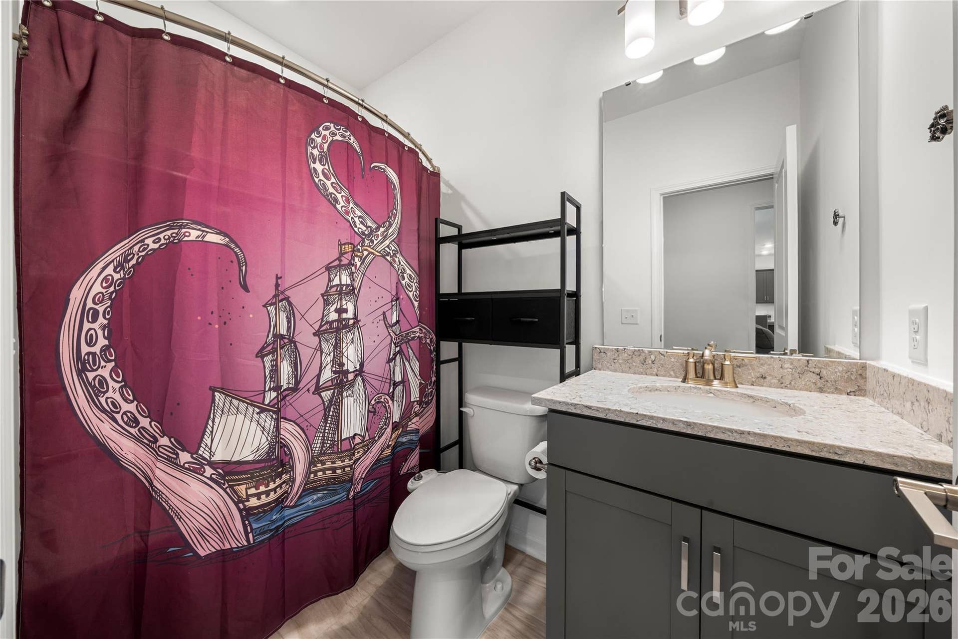 Full bathroom - main level