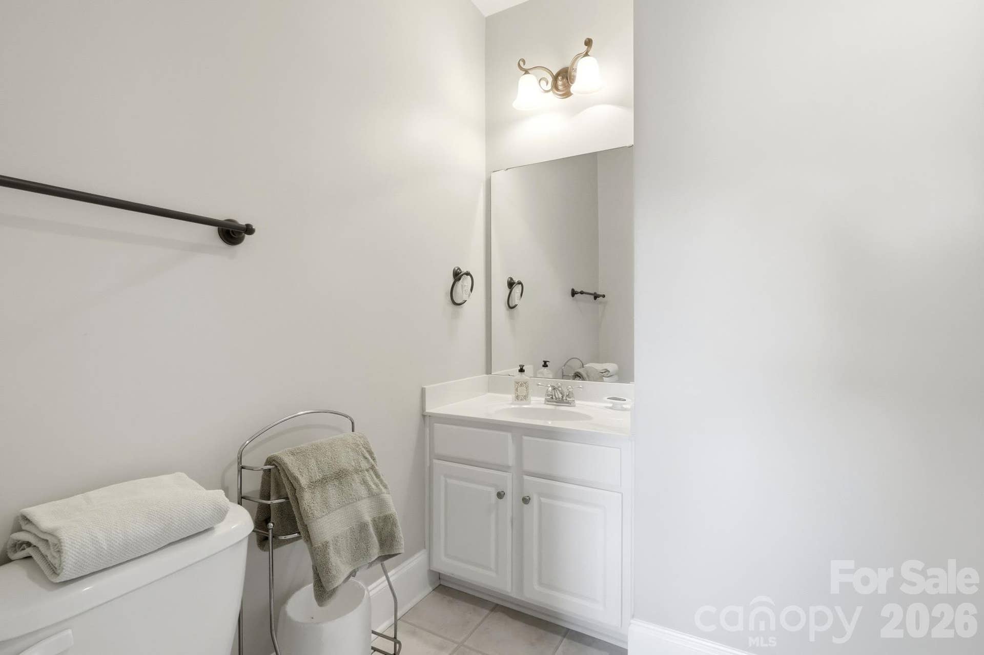 427 Dumbarton Street NW, #4, Concord, NC 28027 Front Bath