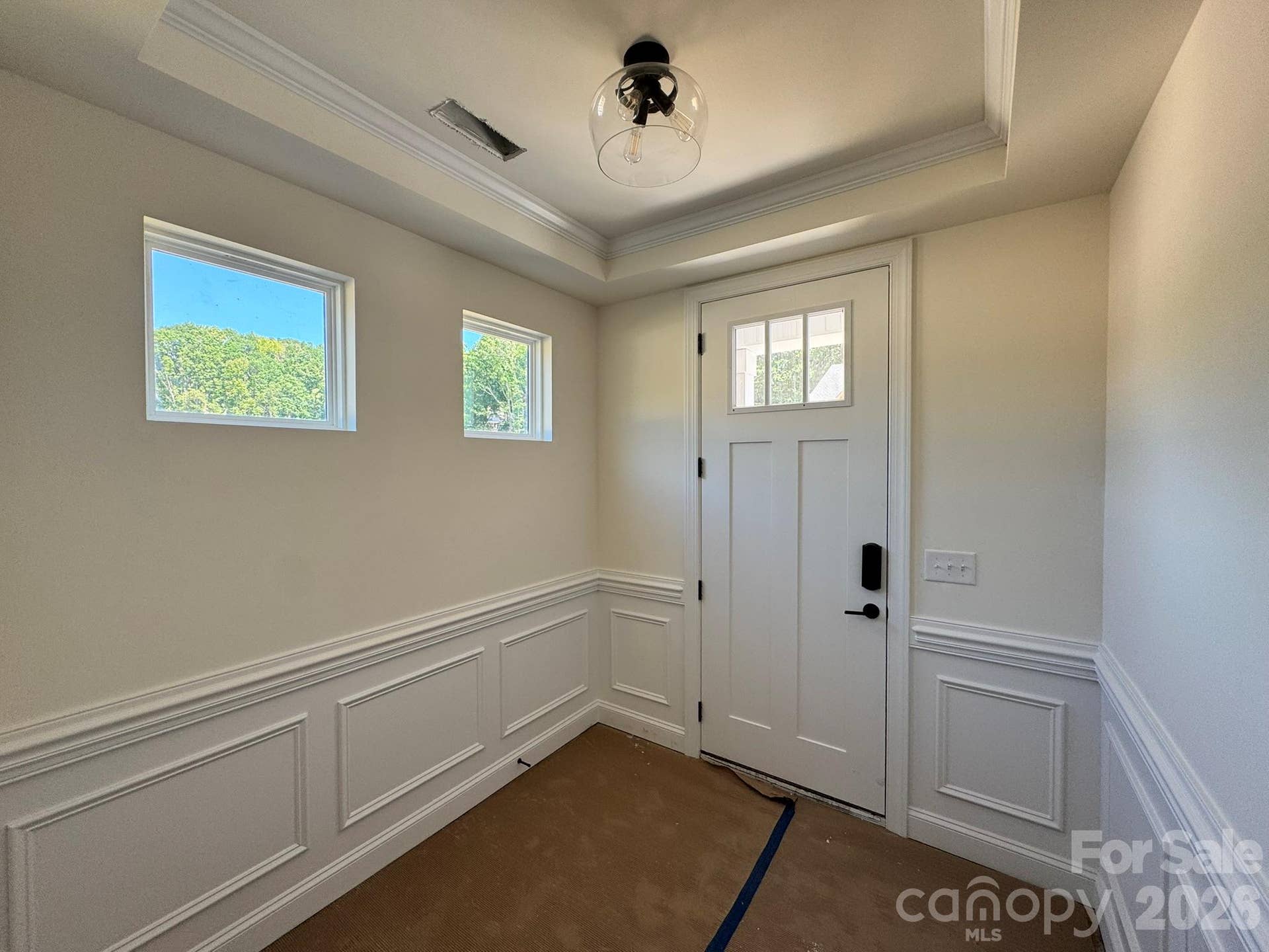 13139 Foxberry Road, Charlotte, NC 28213 Entryway