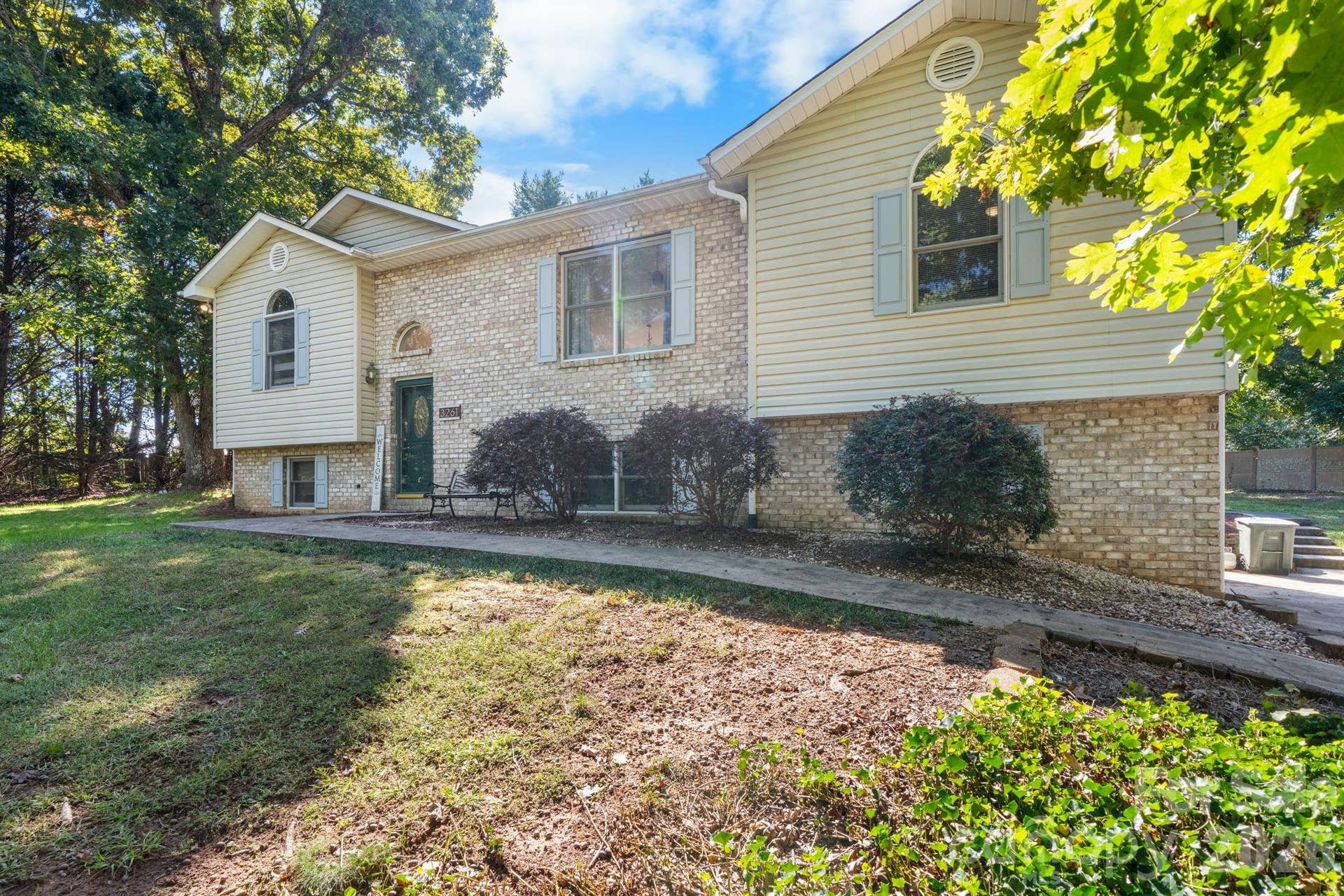 3261 Washington Way, Hudson, NC 28638