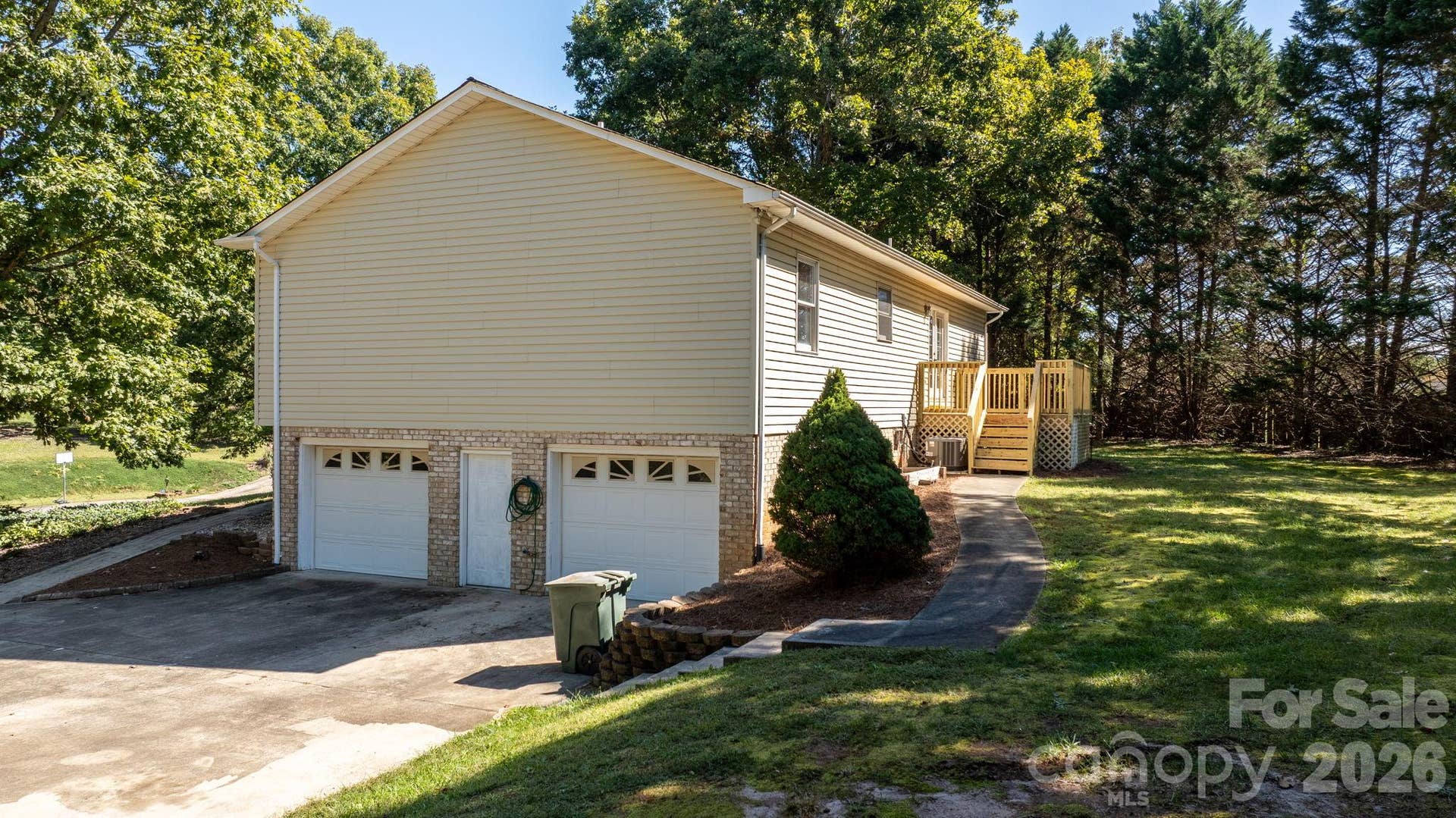 3261 Washington Way, Hudson, NC 28638