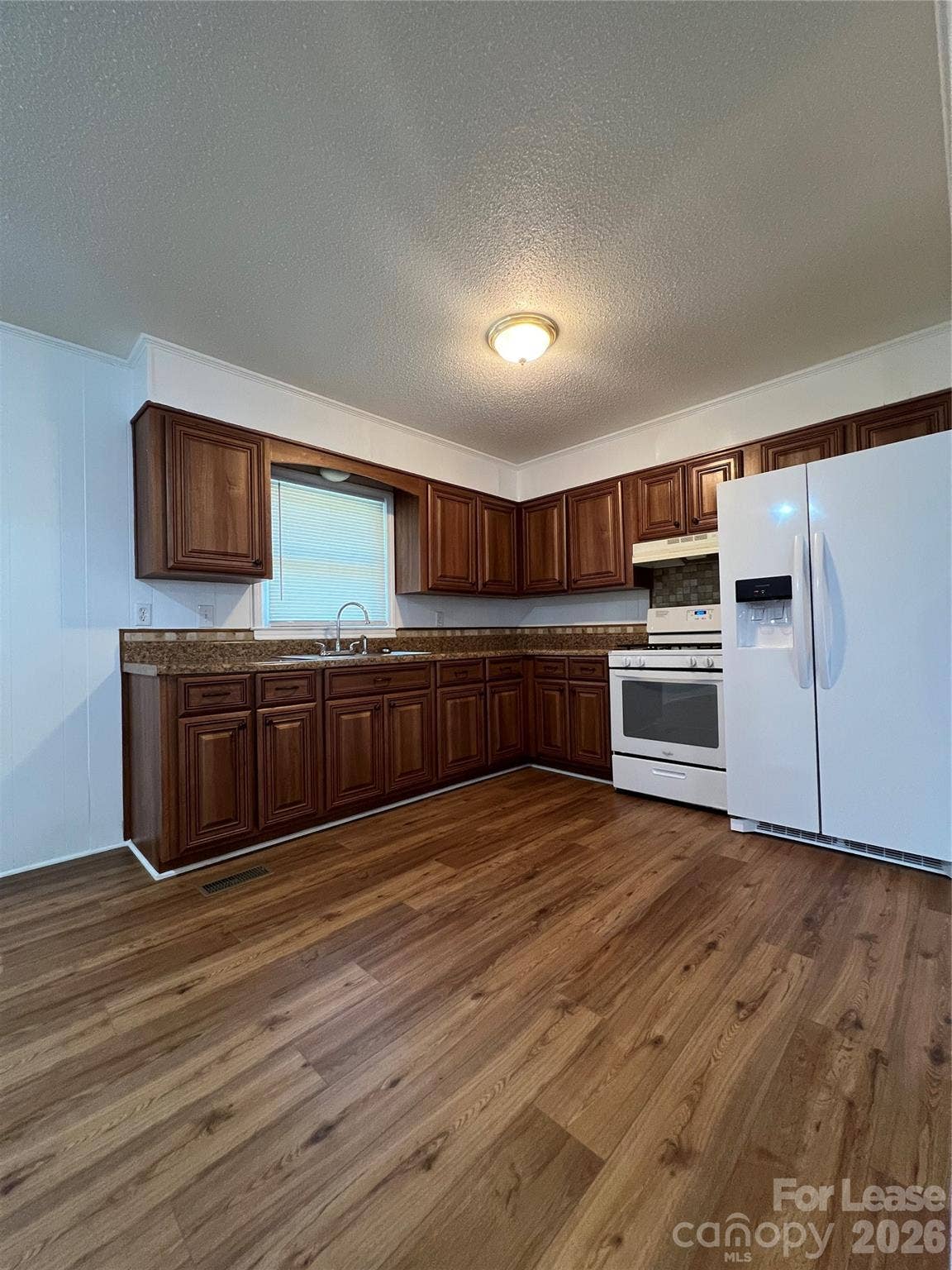 305 Briarwood Circle, Dallas, NC 28034 305 Briarwood Circle, Dallas, NC 28034