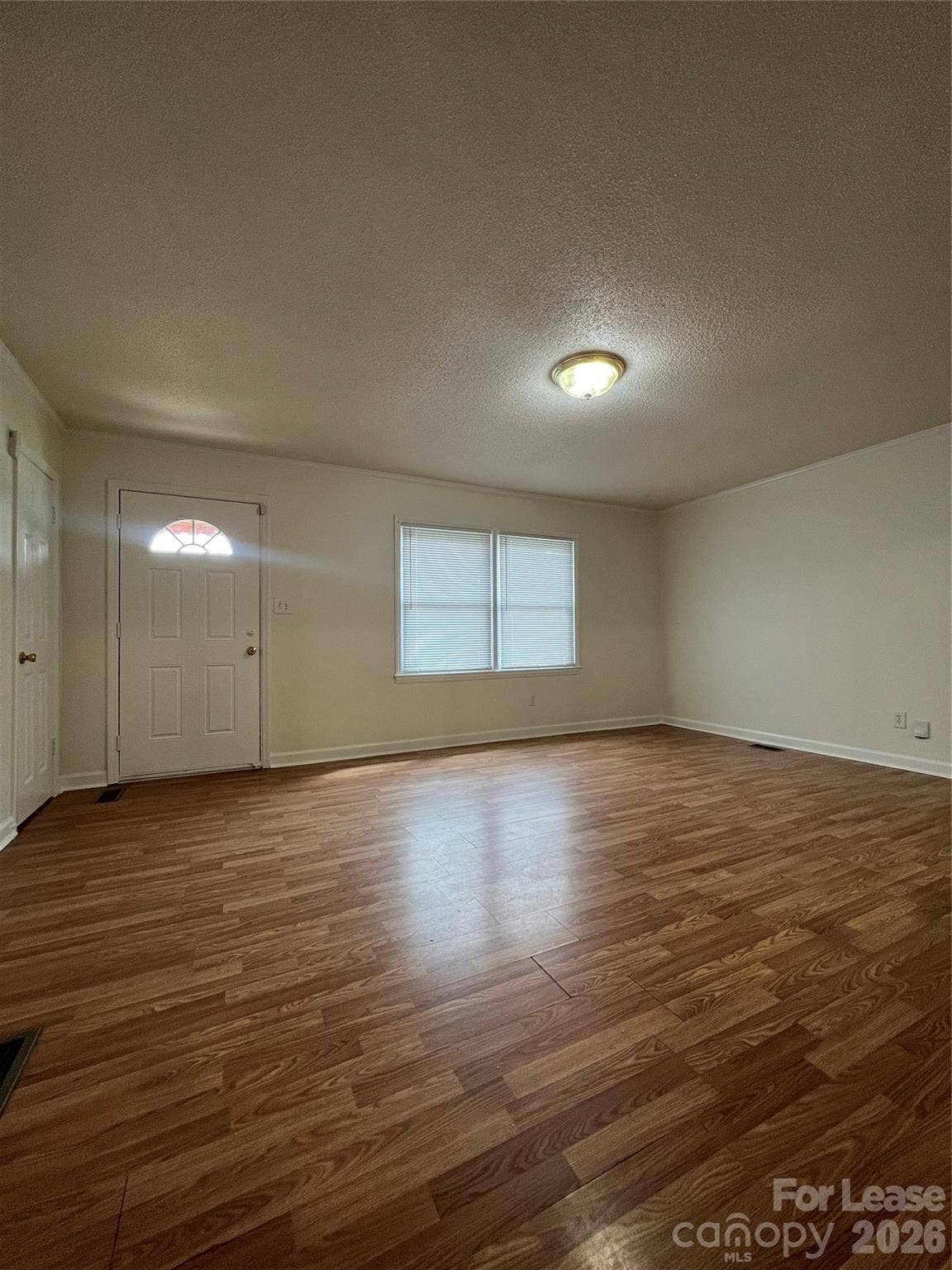 305 Briarwood Circle, Dallas, NC 28034 305 Briarwood Circle, Dallas, NC 28034