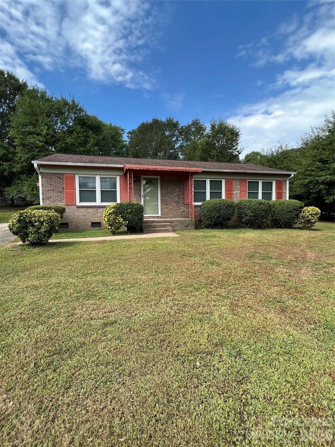305 Briarwood Circle, Dallas, NC 28034 305 Briarwood Circle, Dallas, NC 28034