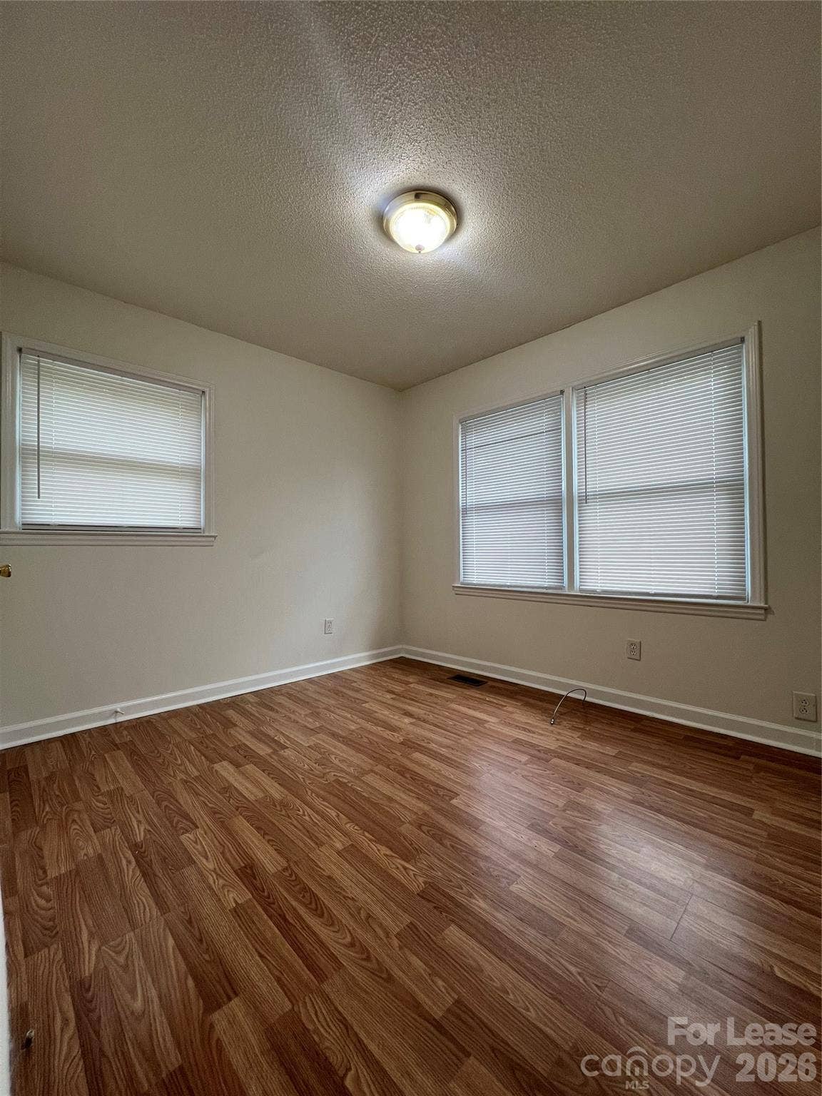 305 Briarwood Circle, Dallas, NC 28034 305 Briarwood Circle, Dallas, NC 28034