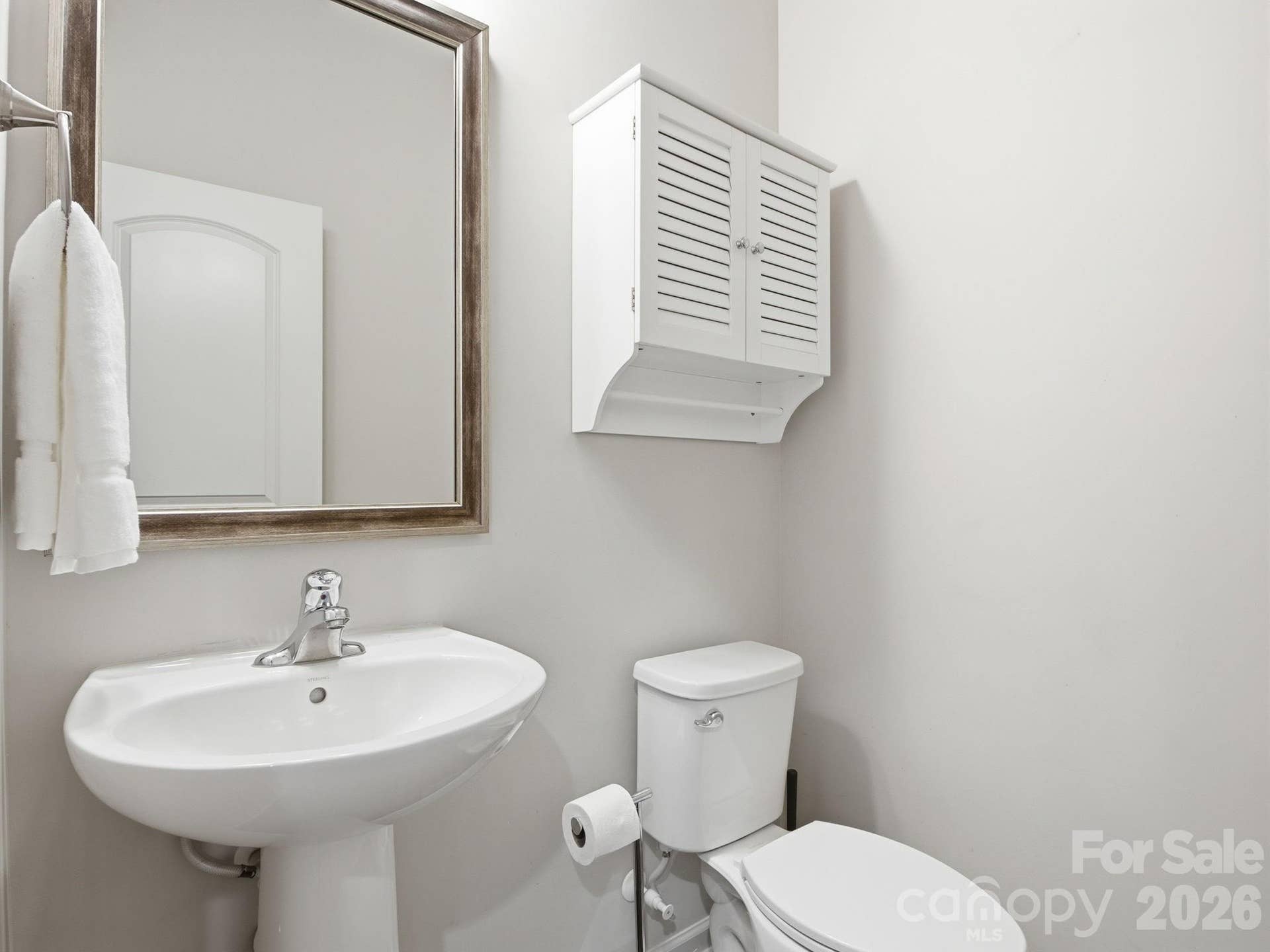1038 Doveridge Street, Charlotte, NC 28273 Powder bathroom