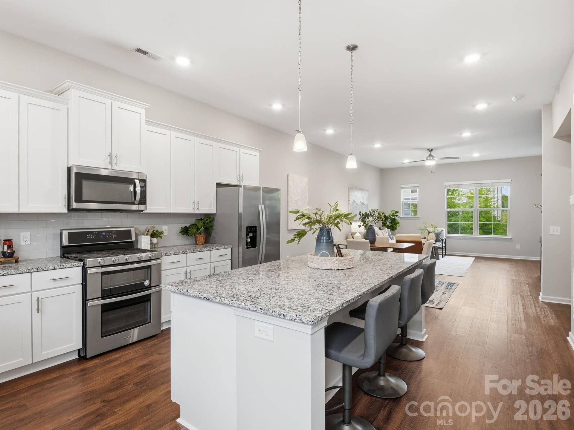 1038 Doveridge Street, Charlotte, NC 28273 Kitchen with oversized island