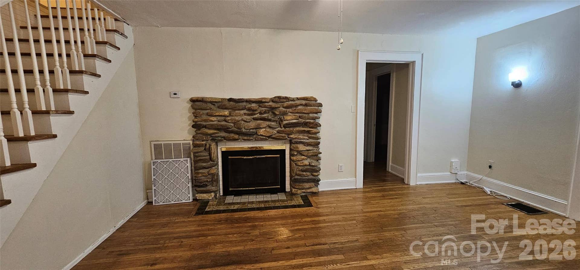 1012 8th Street NE, Hickory, NC 28601