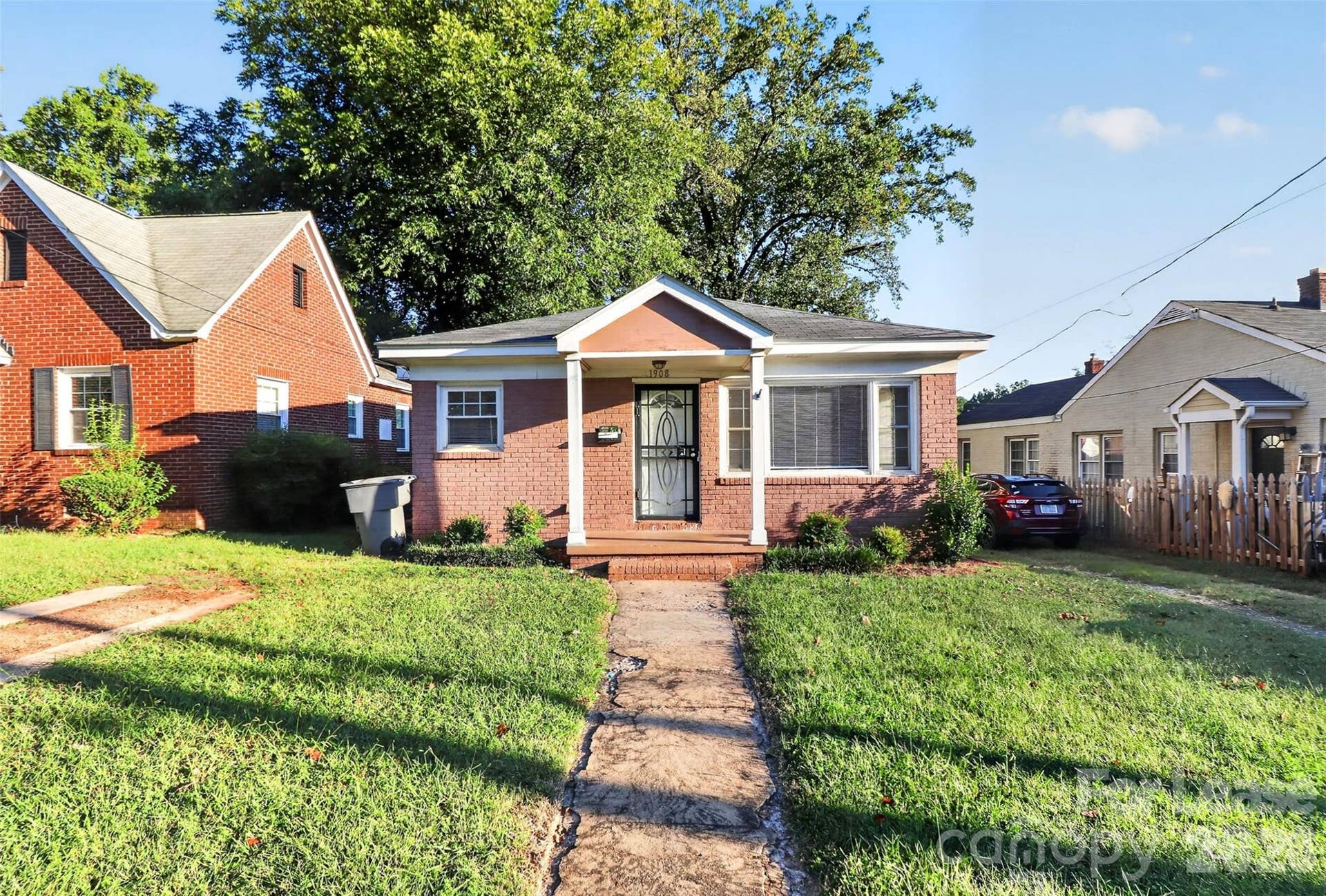 1908 Woodcrest Avenue, Charlotte, NC 28203 1908 Woodcrest Avenue, Charlotte, NC 28203