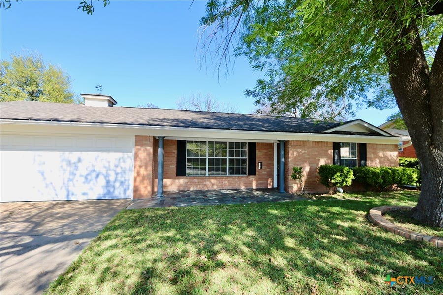 Property photo for 2131 Mountainview Drive, Waco, TX