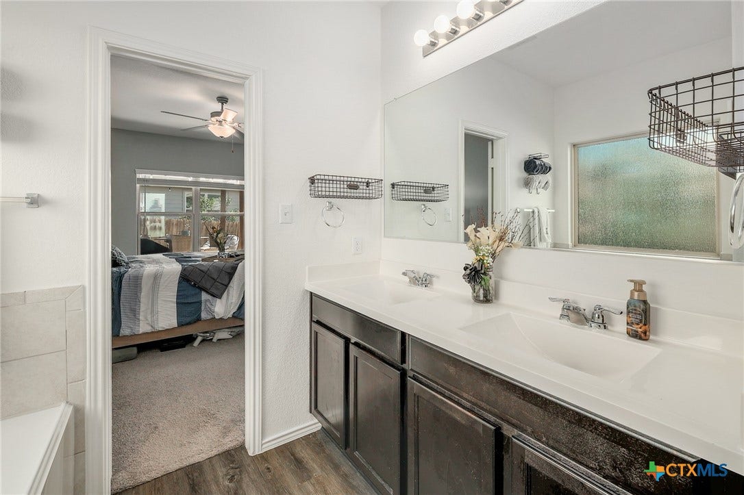 735 Circle Way, Jarrell, TX 76537 735 Circle Way, Jarrell, TX 76537