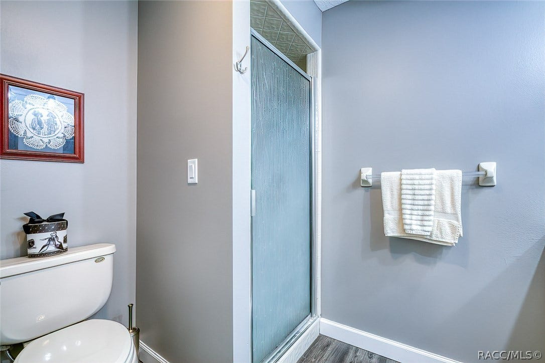 23 Dogwood Drive, Homosassa, FL 34446 Toilet is high rise.