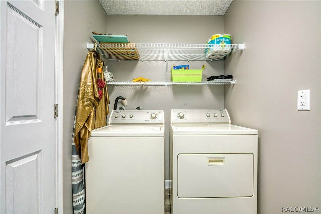 23 Dogwood Drive, Homosassa, FL 34446 Inside Laundry