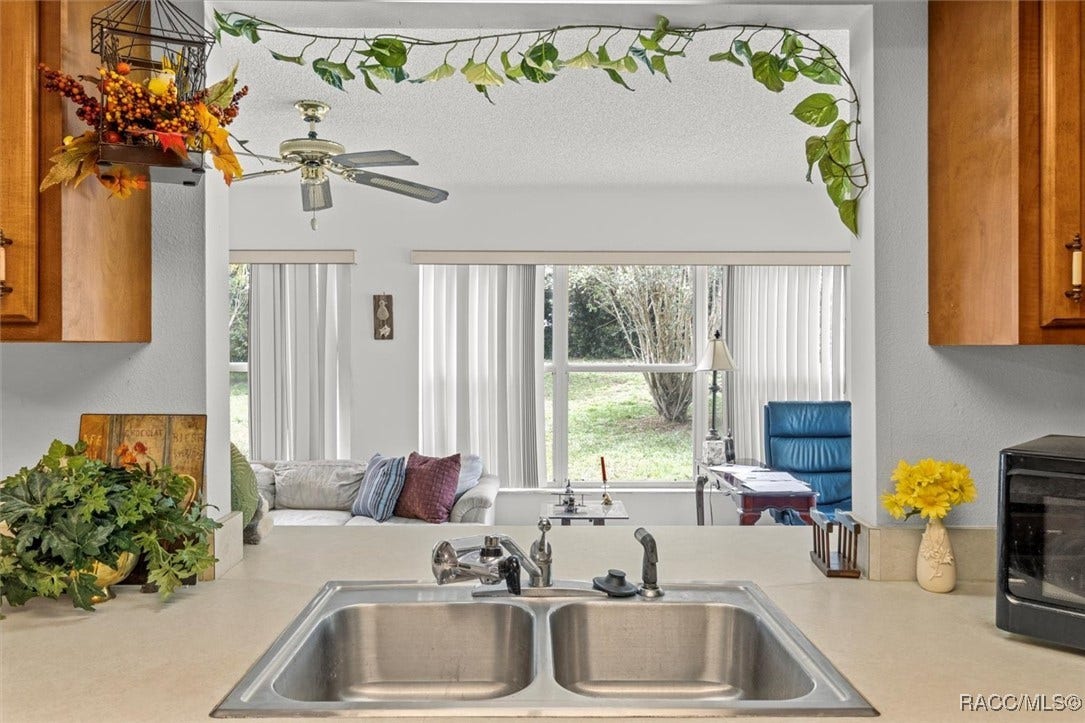 10025 Kimbrough Drive, Brooksville, FL 34601