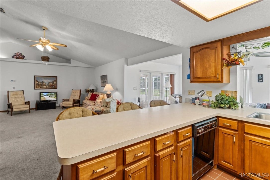 10025 Kimbrough Drive, Brooksville, FL 34601