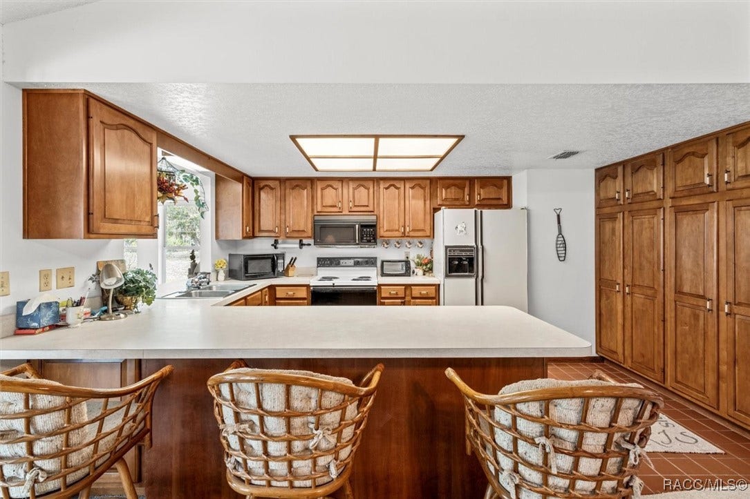 10025 Kimbrough Drive, Brooksville, FL 34601