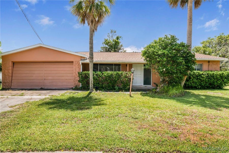 Property photo for 1201 SE Paradise Avenue, Crystal River, FL