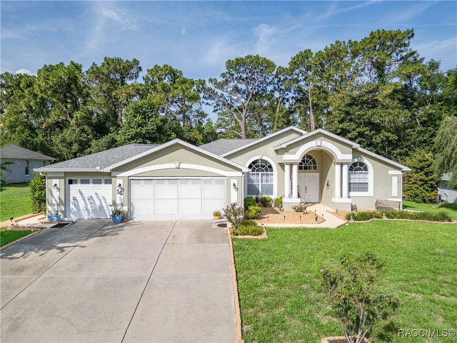 Property photo for 16 Plum Court, Homosassa, FL
