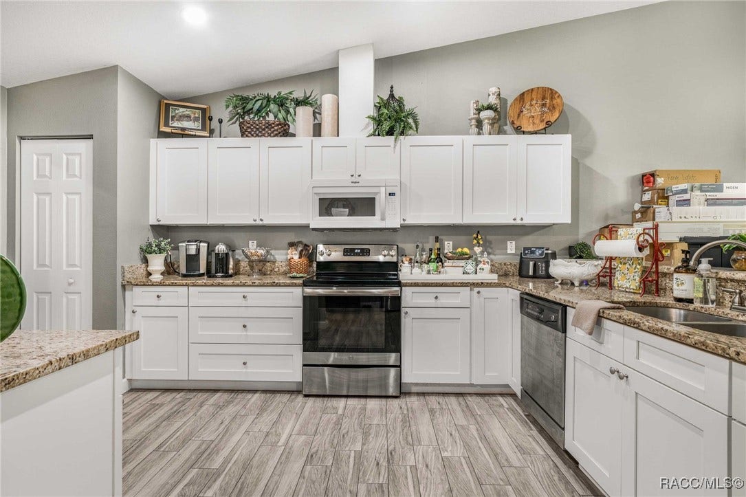 2142 S Gleneagle Terrace, Lecanto, FL 34461 2142 S Gleneagle Terrace, Lecanto, FL 34461