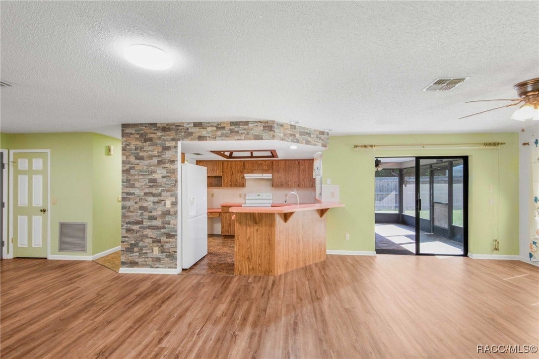 9161 N Bertin Drive, Citrus Springs, FL 34434