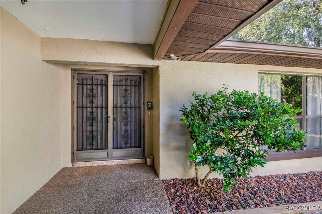 9161 N Bertin Drive, Citrus Springs, FL 34434