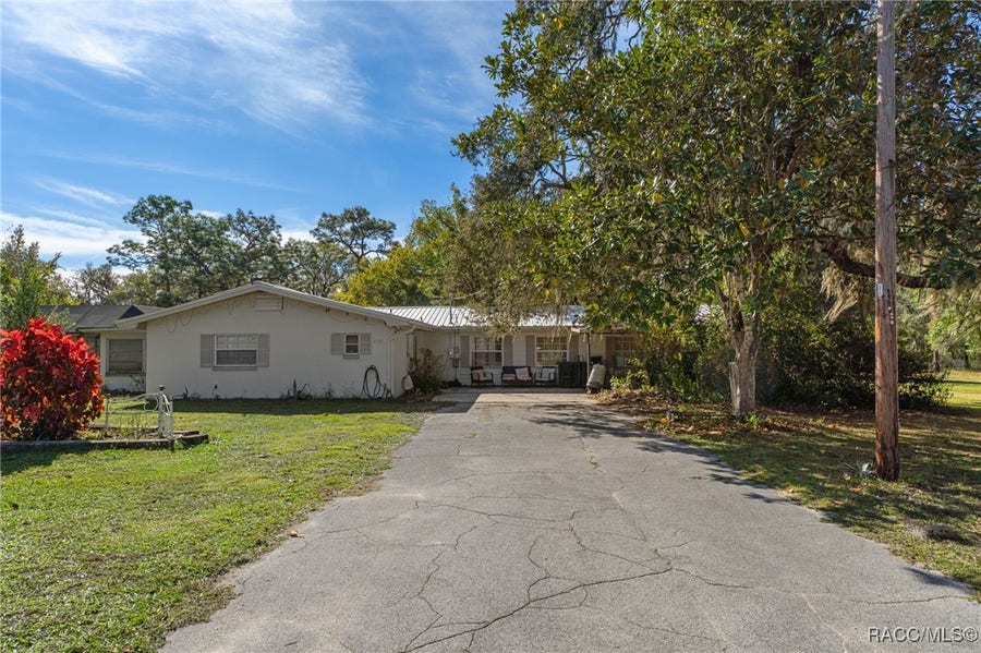 Property photo for 8372 E Lake Bradley Road, Floral City, FL