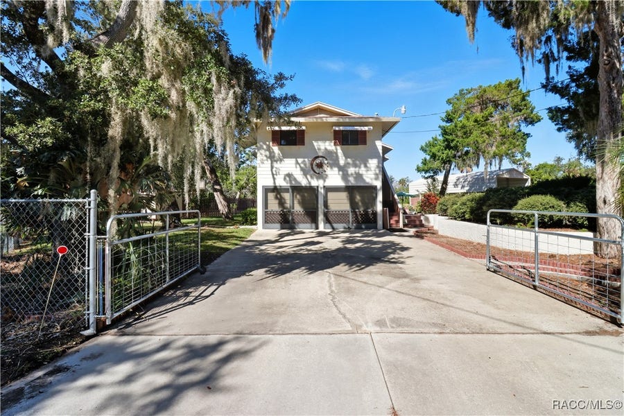 Property photo for 1150 S Stray Oak Terrace, Crystal River, FL