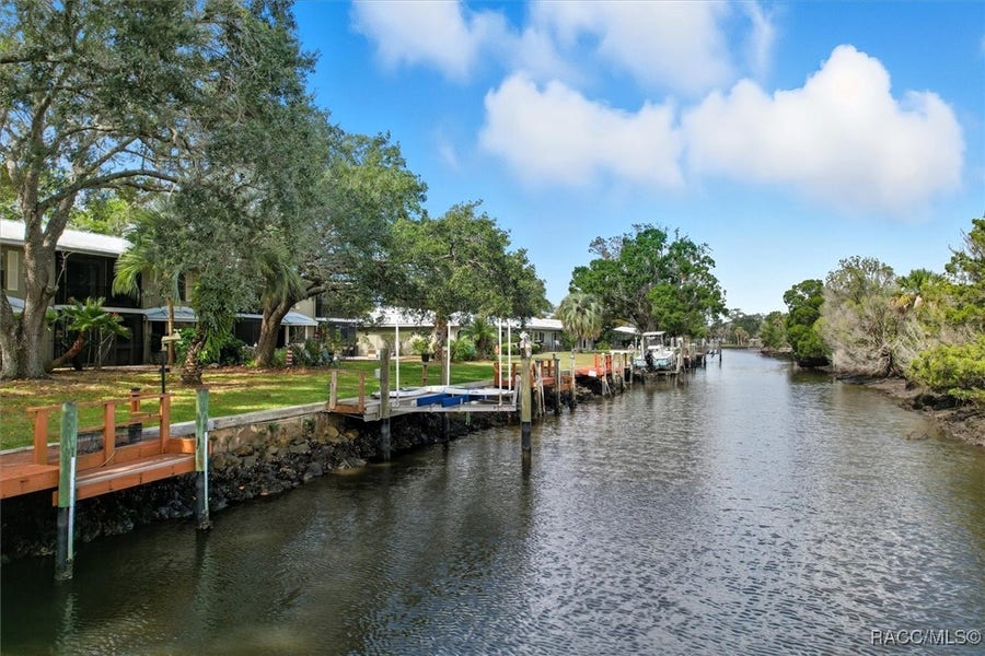 Property photo for 11322 W Bayshore Drive, Crystal River, FL