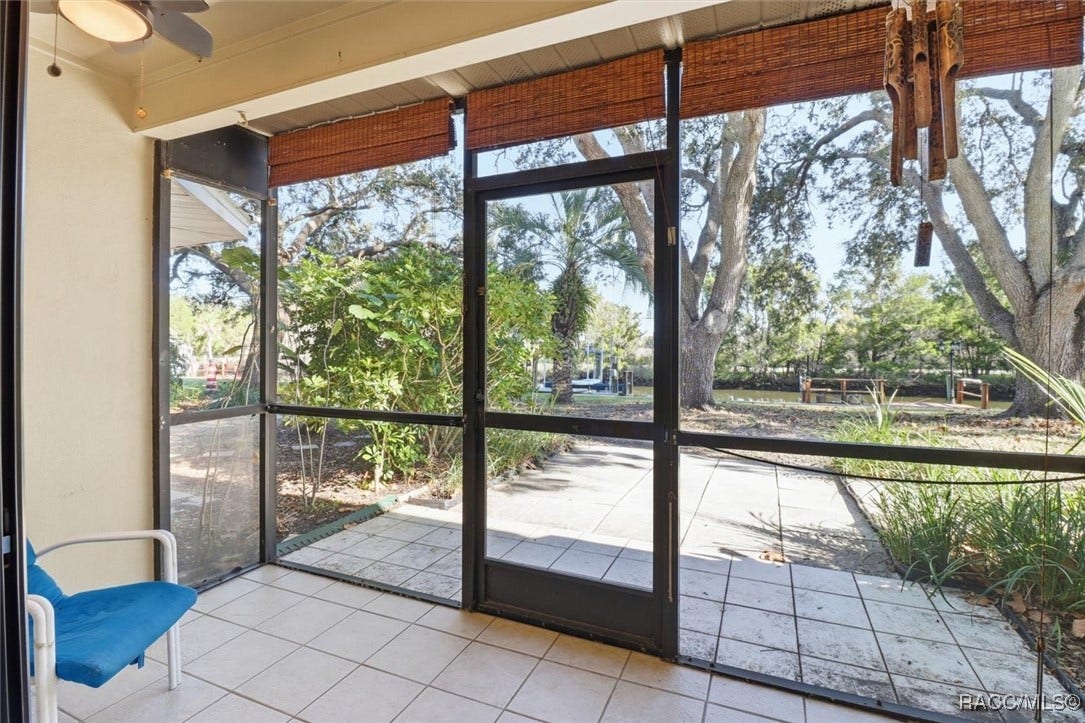 11328 W Bayshore Drive, Crystal River, FL 34429 11328 W Bayshore Drive, Crystal River, FL 34429