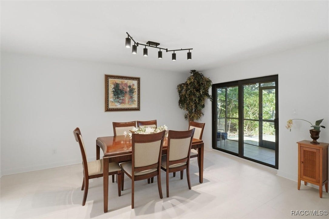 11328 W Bayshore Drive, Crystal River, FL 34429 11328 W Bayshore Drive, Crystal River, FL 34429