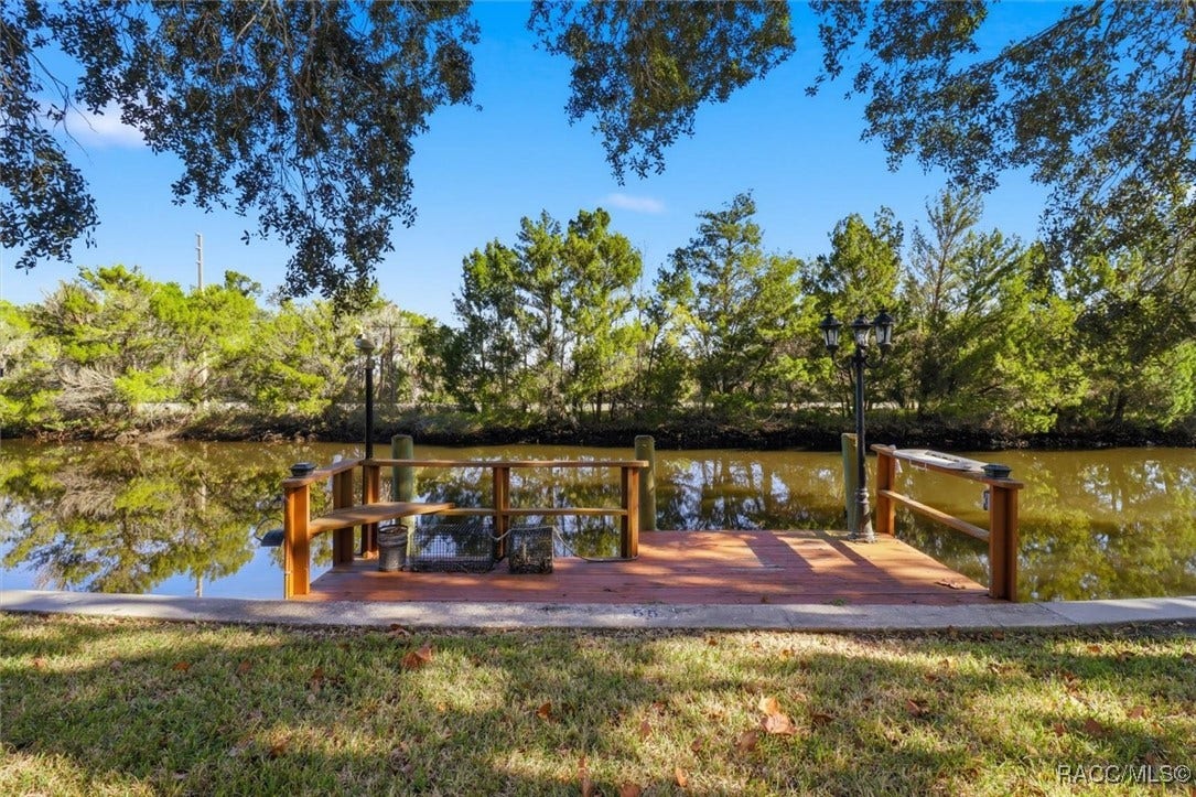 11328 W Bayshore Drive, Crystal River, FL 34429 11328 W Bayshore Drive, Crystal River, FL 34429