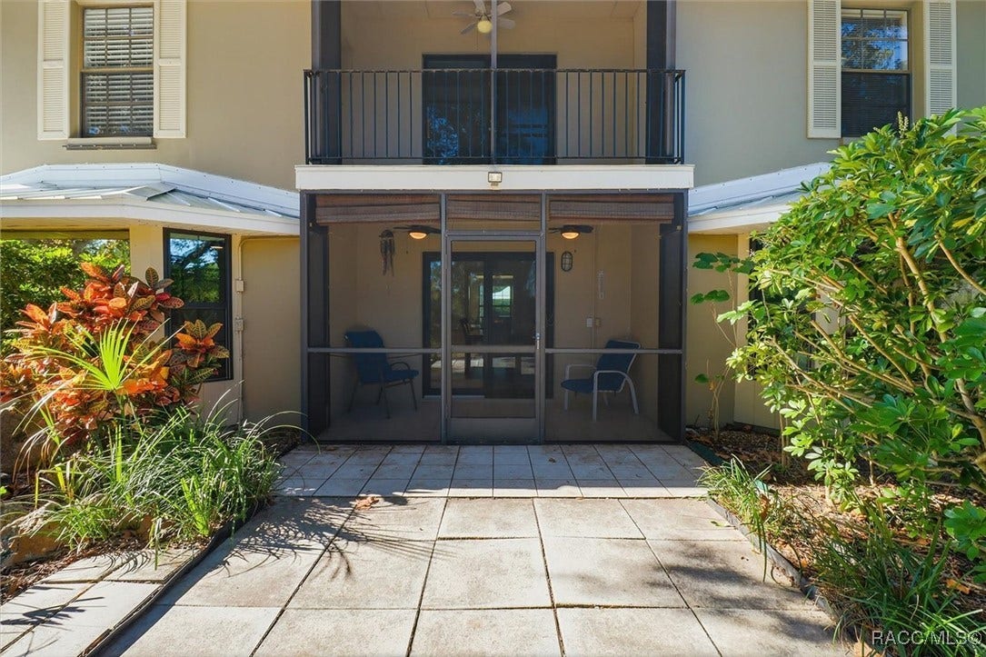 11328 W Bayshore Drive, Crystal River, FL 34429 11328 W Bayshore Drive, Crystal River, FL 34429